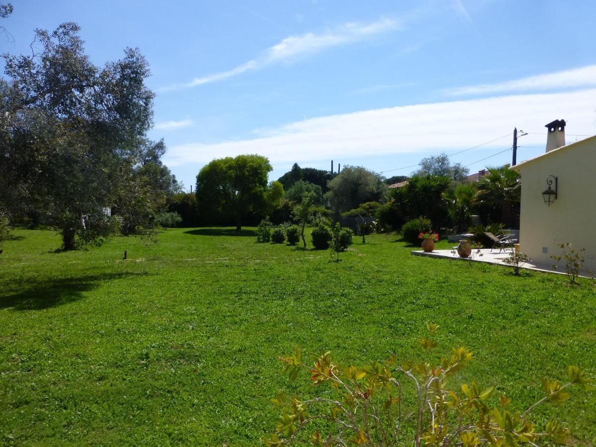 Chambre D'Hotes "La Bastide Des Eucalyptus" Bed and Breakfast Antibes Buitenkant foto