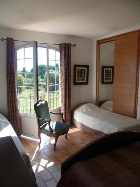 Chambre D'Hotes "La Bastide Des Eucalyptus" Antibes Kamer foto