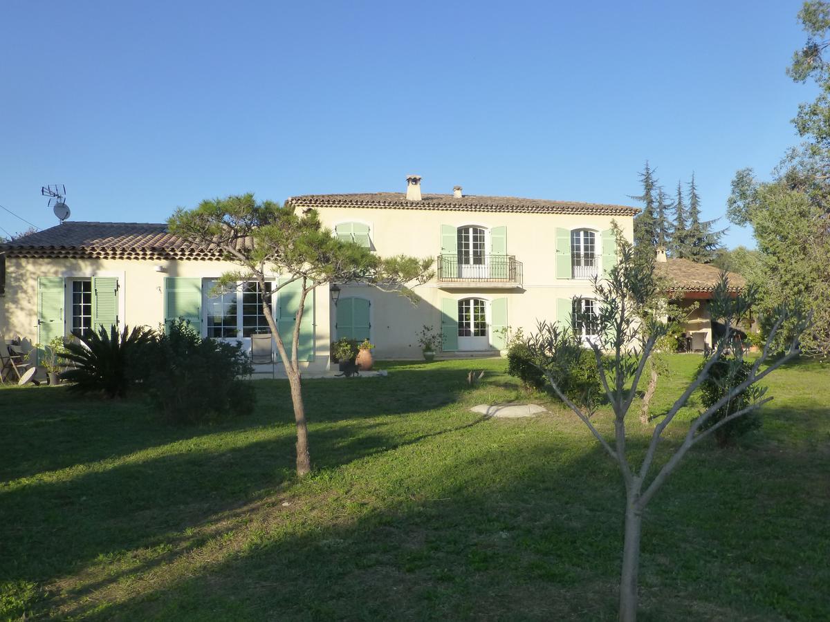 Chambre D'Hotes "La Bastide Des Eucalyptus" Antibes Buitenkant foto